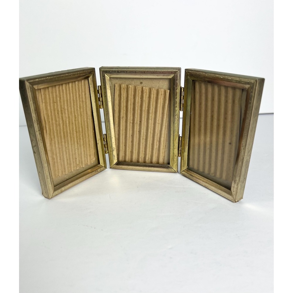 Vintage Gold Tone Trifold 3.5"X 5" Hinged Picture Frames Decor photo frame